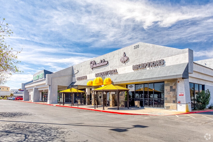 310-398 S Decatur Blvd, Las Vegas, NV à louer - Photo de l’immeuble – Image 2 sur 7
