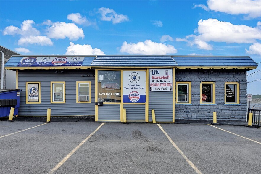 10 W Oak St, Frackville, PA à vendre - Photo de l’immeuble – Image 1 sur 27