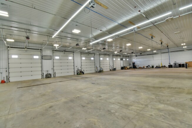 12600 Sherburne Ave, Becker, MN à vendre - Photo intérieure – Image 3 sur 4