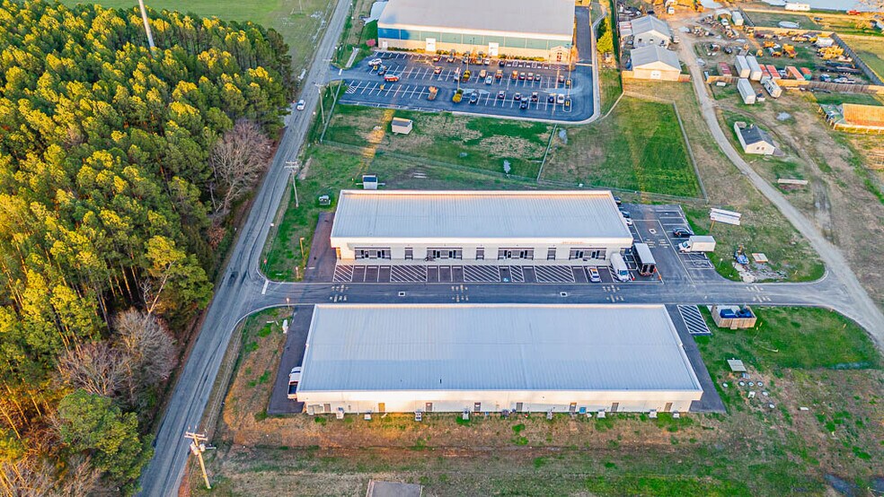 8169 Pine Ridge Rd, Mechanicsville, VA à vendre - Photo de l’immeuble – Image 2 sur 14