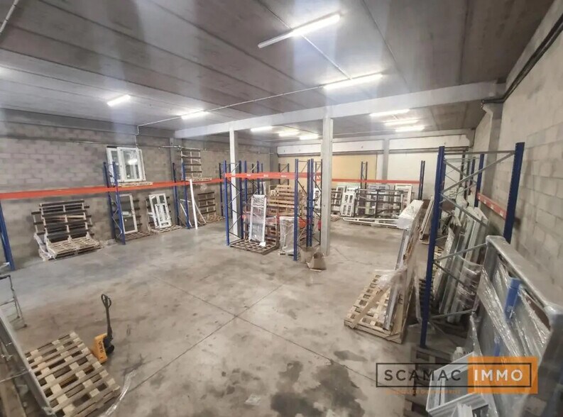 Bureau dans Boissy-Saint-Léger à louer - Photo de l’immeuble – Image 3 sur 6