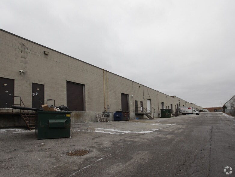 2104 Hwy-7, Concord, ON à louer - Photo de l’immeuble – Image 2 sur 4
