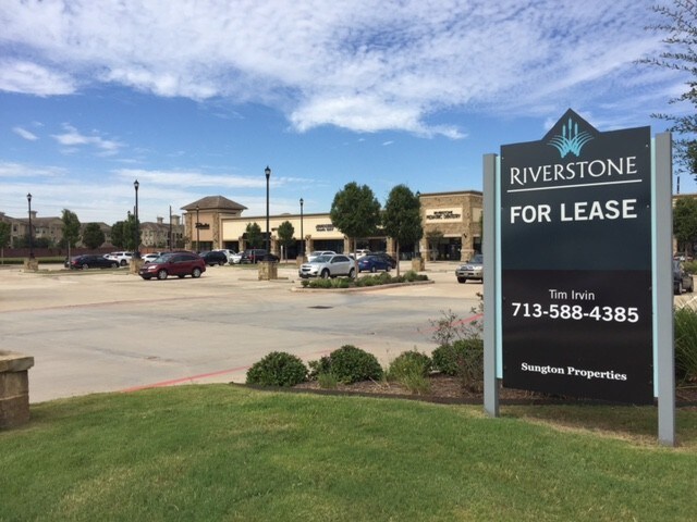 18721 University Blvd, Sugar Land, TX à vendre - Photo de l’immeuble – Image 2 sur 24