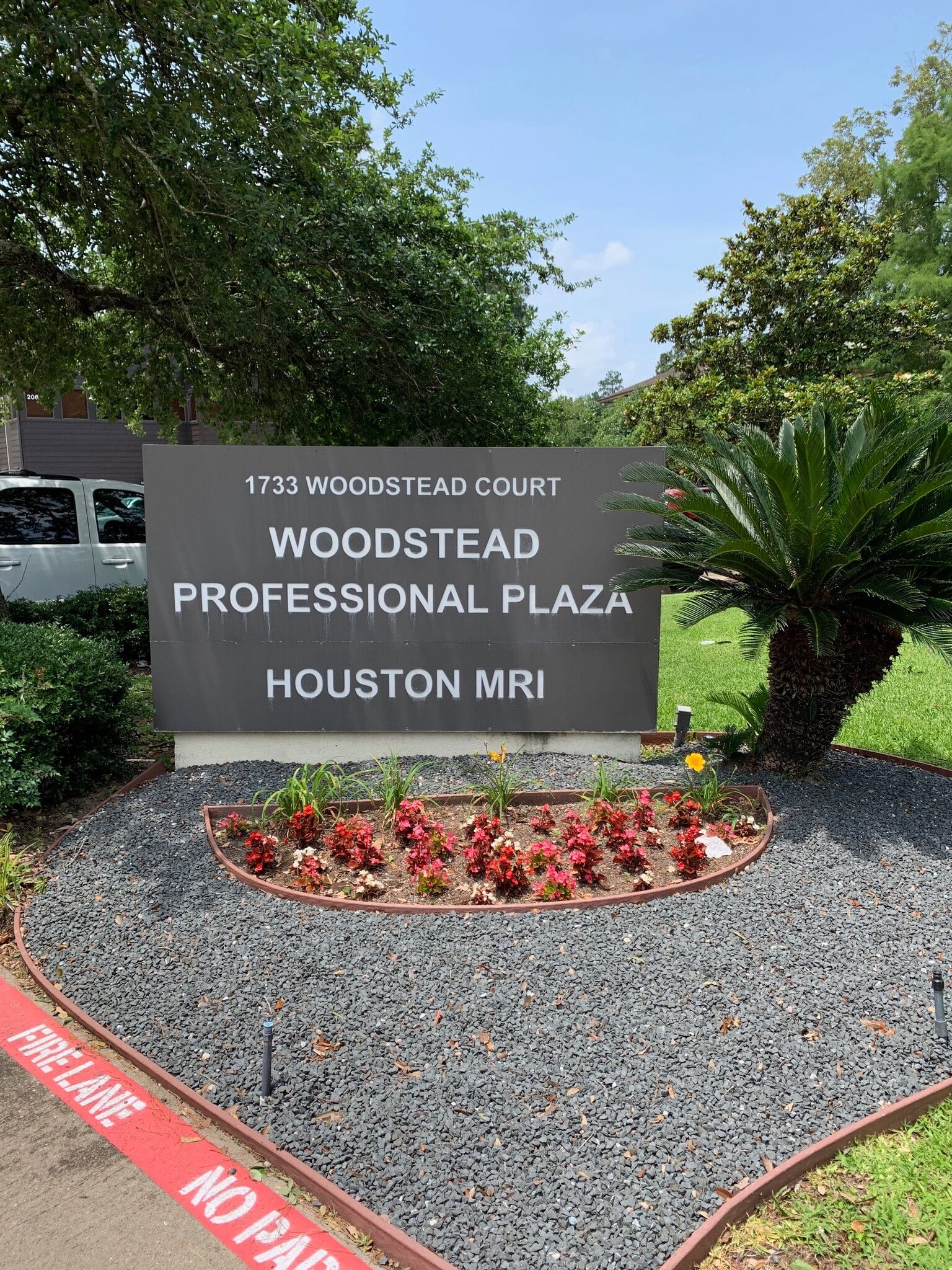 1733 Woodstead Ct, The Woodlands, TX à louer Photo de l’immeuble– Image 1 sur 6