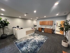 760 McArdle Dr, Crystal Lake, IL à louer Photo intérieure– Image 2 sur 8