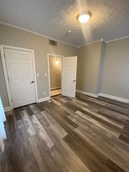 105 S 2nd St, Miamisburg, OH à vendre - Photo intérieure – Image 3 sur 10