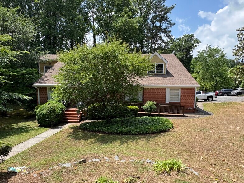 100 SE Dogwood Dr, Marietta, GA à vendre - Photo de l’immeuble – Image 1 sur 8