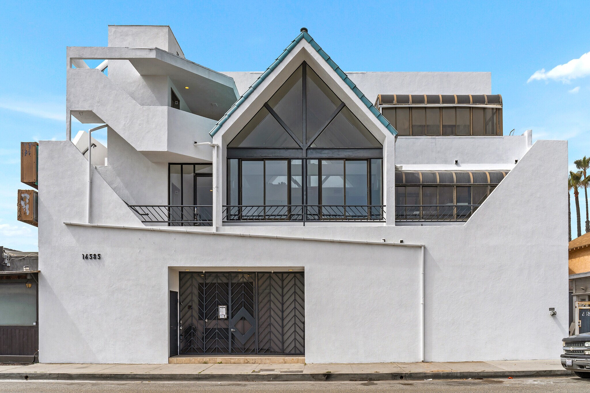 16585 Pacific Coast Hwy, Sunset Beach, CA à louer Photo principale– Image 1 sur 20