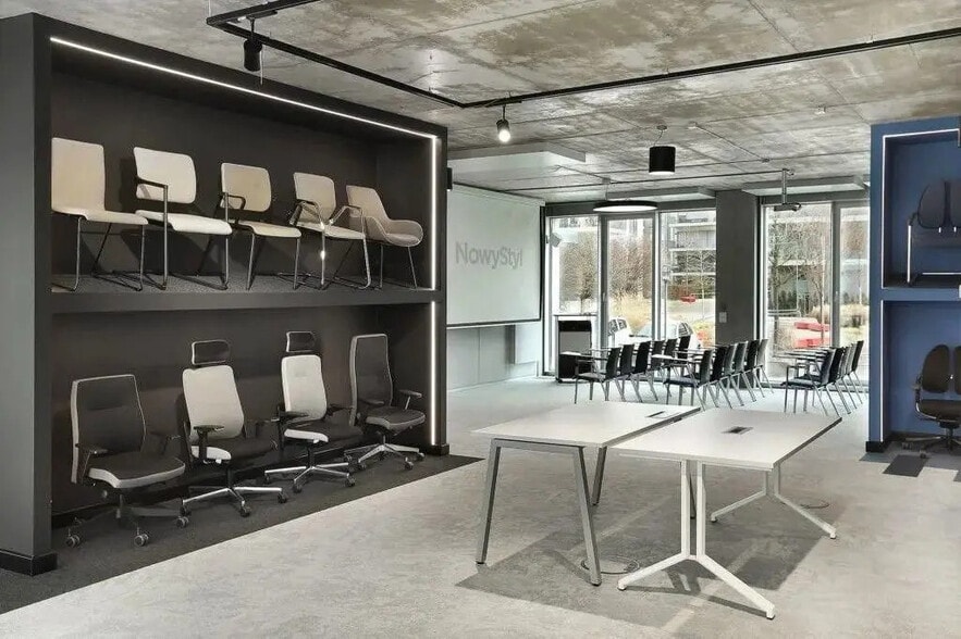 Local commercial dans La Valette-du-Var à louer - Photo de l’immeuble – Image 2 sur 4