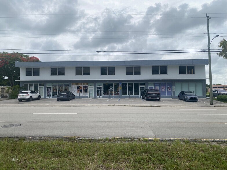 400 S Dixie Hwy, Hallandale Beach, FL à louer - Photo de l’immeuble – Image 3 sur 7
