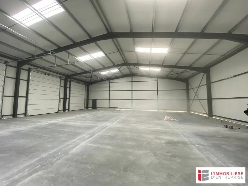 Local d’activités dans Combourg à louer Photo intérieure– Image 1 sur 6