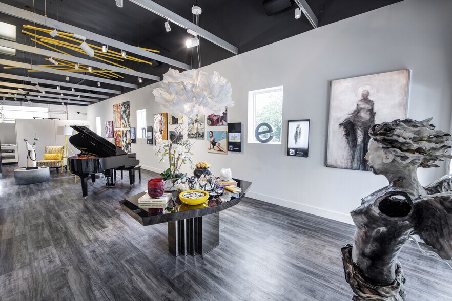 5880 Shirley St, Naples, FL à vendre - Photo de l’immeuble – Image 1 sur 10