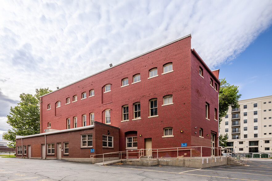 205 N 400 W, Salt Lake City, UT à louer - Photo de l’immeuble – Image 3 sur 14