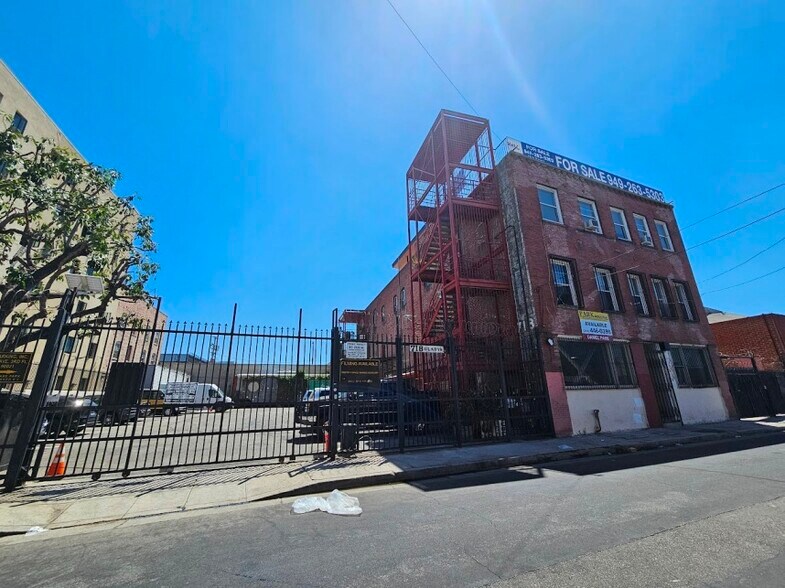 718 Gladys Ave, Los Angeles, CA à louer - Photo de l’immeuble – Image 2 sur 20