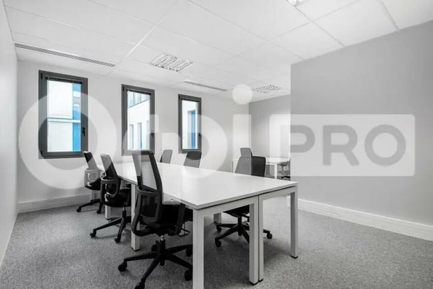 Bureau dans Maisons-Laffitte à louer - Photo de l’immeuble – Image 3 sur 5