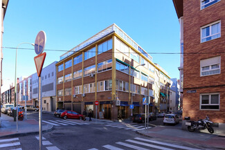 Plus de détails pour Calle De Saturnino Calleja, 6, Madrid - Bureau à louer