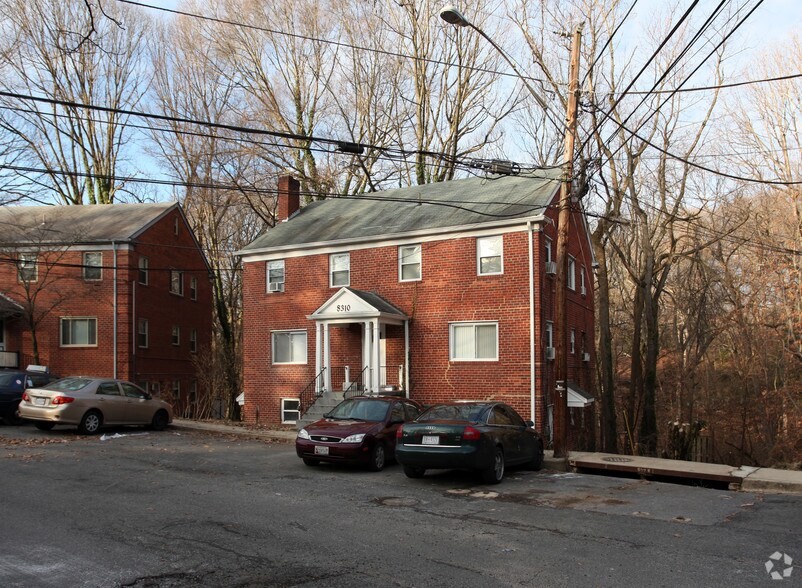 8310 Roanoke Ave, Takoma Park, MD à vendre - Photo de l’immeuble – Image 3 sur 3