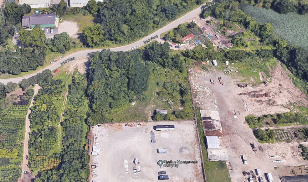 2570 Zam Pky, Milford, MI à vendre - Photo de l’immeuble – Image 2 sur 3