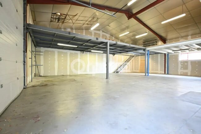 Plus de détails pour 25 Chemin Du Poizat, Charly - Local d’activités à vendre