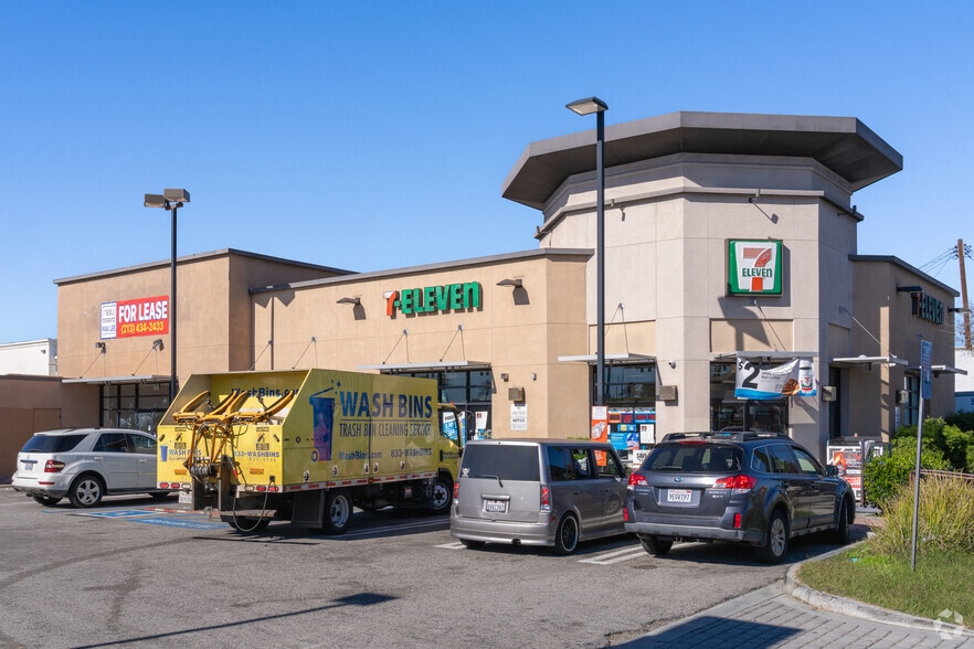 11759 Carson St, Lakewood, CA à vendre - Photo principale – Image 1 sur 4