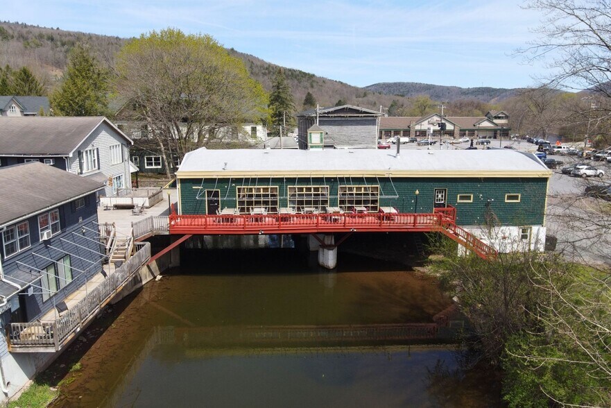 746 Main St, Margaretville, NY à vendre - Photo principale – Image 1 sur 39