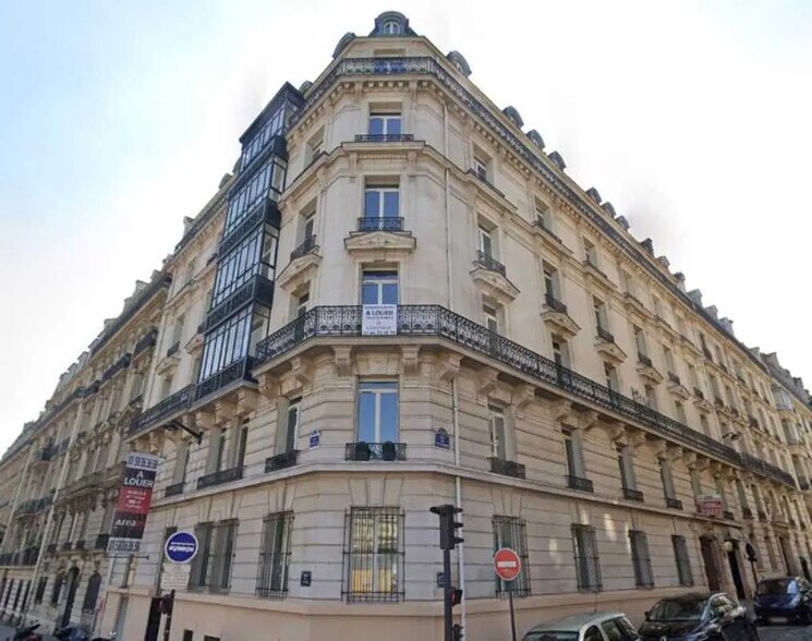 1-3 Rue De Stockholm, Paris à louer - Photo de l’immeuble – Image 1 sur 23
