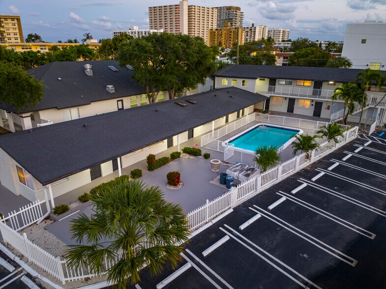 1020 N Riverside Dr, Pompano Beach, FL à vendre - Photo de l’immeuble – Image 3 sur 35
