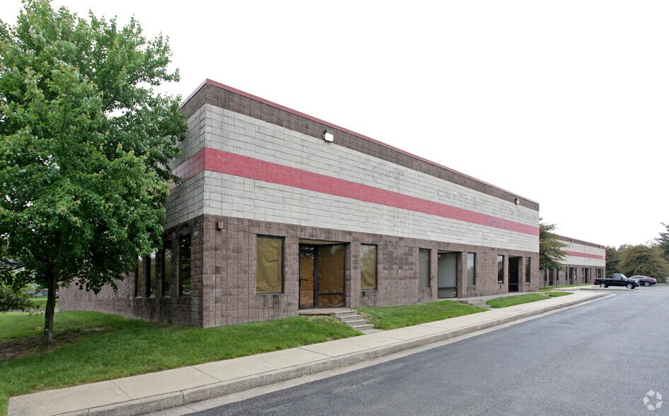10610 Iron Bridge Rd, Jessup, MD à louer - Photo principale – Image 1 sur 8