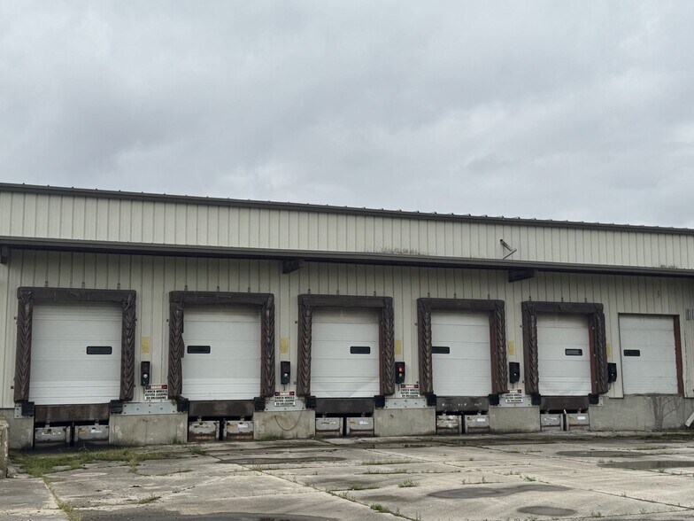 500 Raybestos Dr, Upper Sandusky, OH à louer - Photo de l’immeuble – Image 2 sur 13