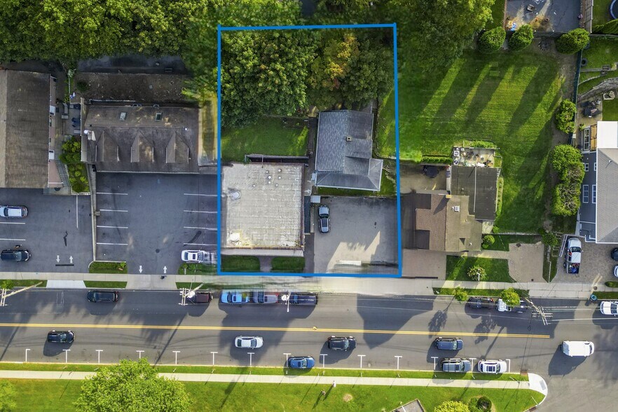 96-98 Brook St, Scarsdale, NY à vendre - Photo de l’immeuble – Image 3 sur 8