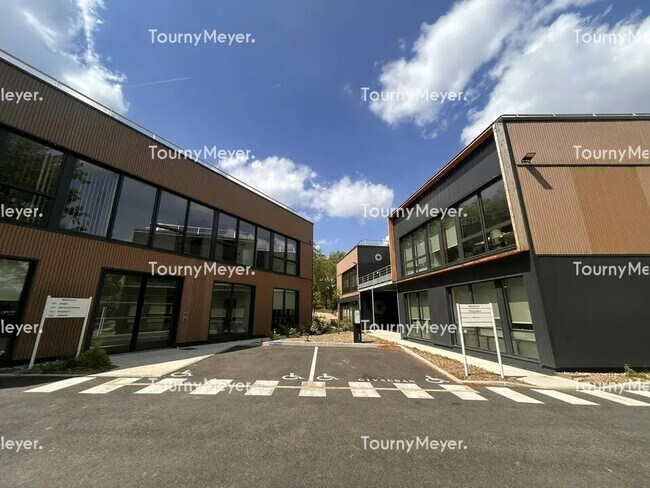 Plus de détails pour Bureau à louer