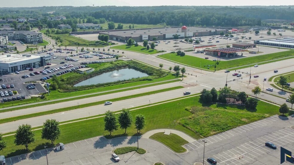 4788 SE Maine Ave, Rochester, MN à vendre - Vidéo sur l’annonce professionnelle – Image 2 sur 6