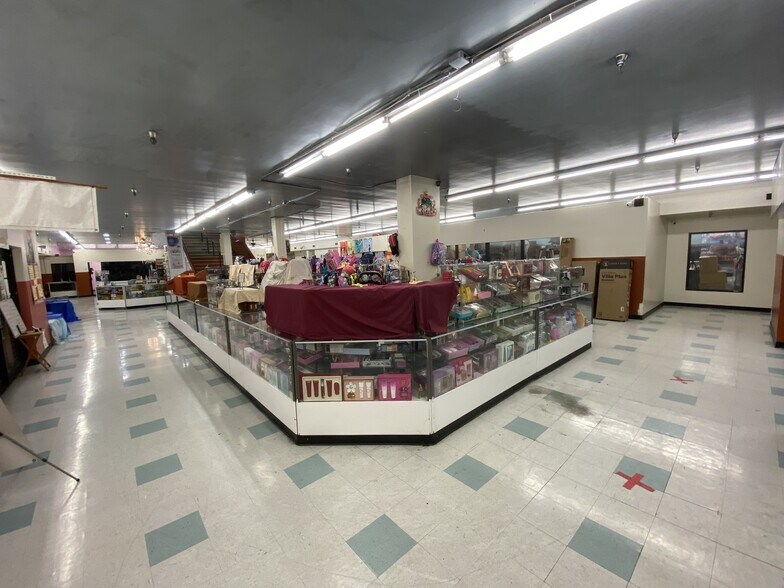 10933 Main St, El Monte, CA à louer - Photo intérieure – Image 2 sur 9