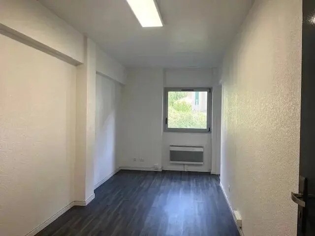 Bureau dans Nice à louer - Photo de l’immeuble – Image 2 sur 3