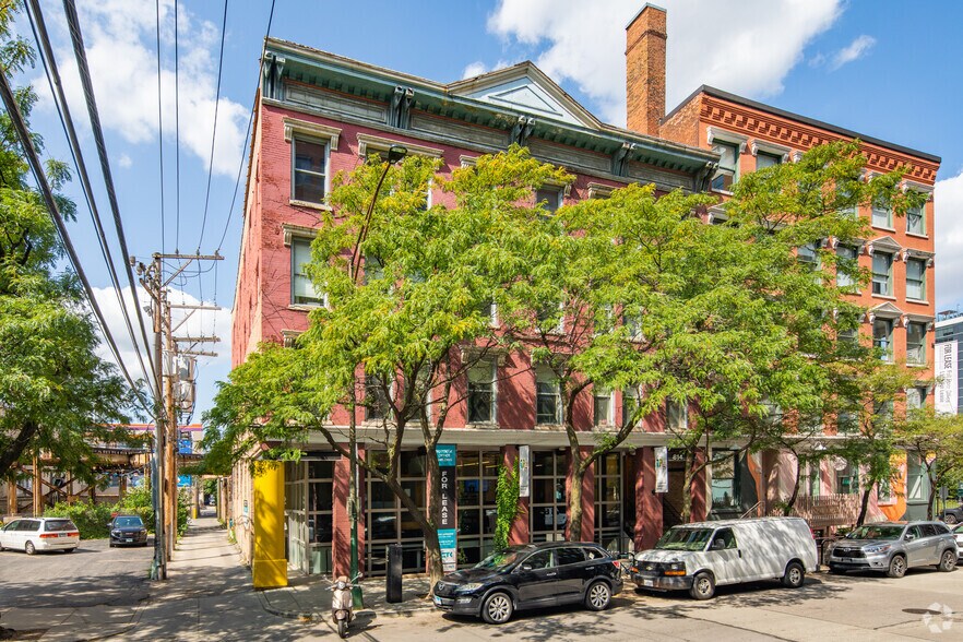 812-814 N Franklin St, Chicago, IL à louer - Photo de l’immeuble – Image 2 sur 11