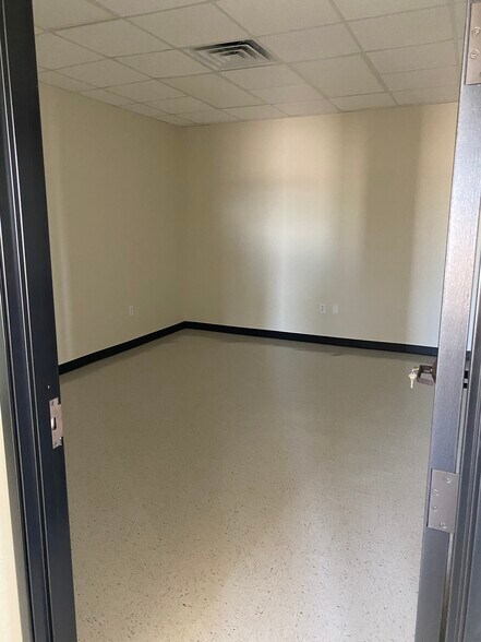 6201 W Murphy St, Odessa, TX à louer - Photo intérieure – Image 2 sur 9
