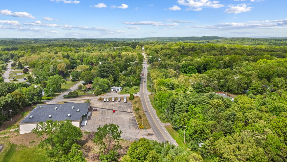 543 Wauregan Rd, Danielson, CT à louer - Photo de l’immeuble – Image 3 sur 6