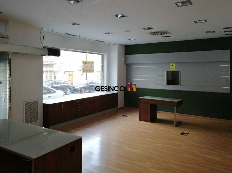 Local commercial dans València, Valencia à vendre - Photo de l’immeuble – Image 2 sur 7