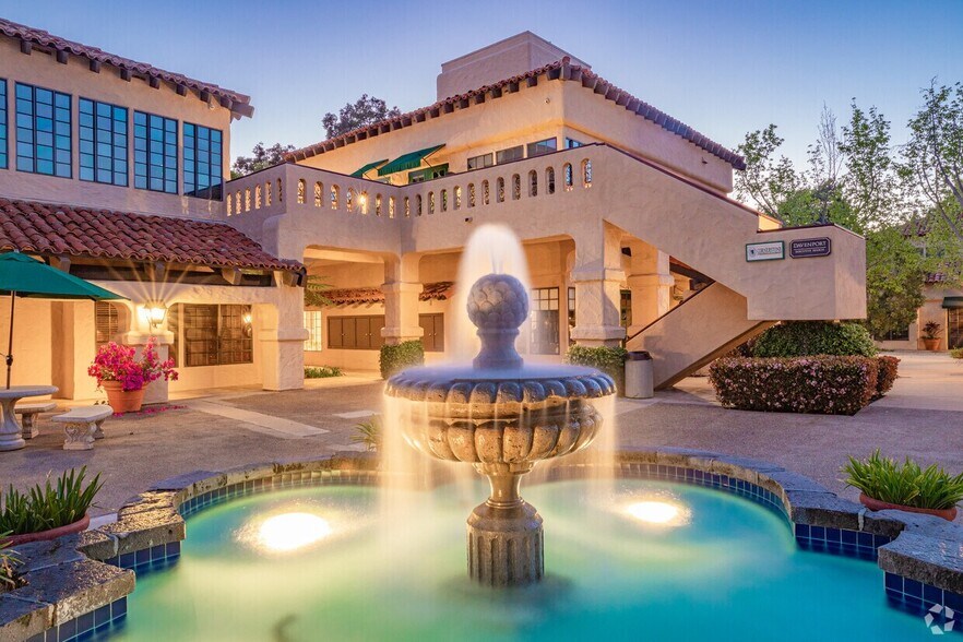 16236 San Dieguito Rd, Rancho Santa Fe, CA à louer - Hall d’entrée – Image 1 sur 7
