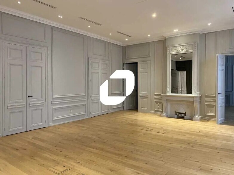 14 Rue Royale, Lyon à louer - Photo de l’immeuble – Image 3 sur 8