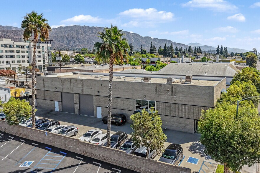 125 W Maple Ave, Monrovia, CA à vendre - Photo de l’immeuble – Image 2 sur 27