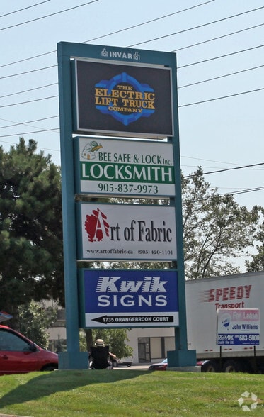 955 Brock Rd, Pickering, ON à louer - Photo de l’immeuble – Image 2 sur 6