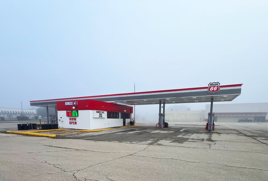 1420 E Pershing Rd, Decatur, IL à vendre - Photo principale – Image 2 sur 6
