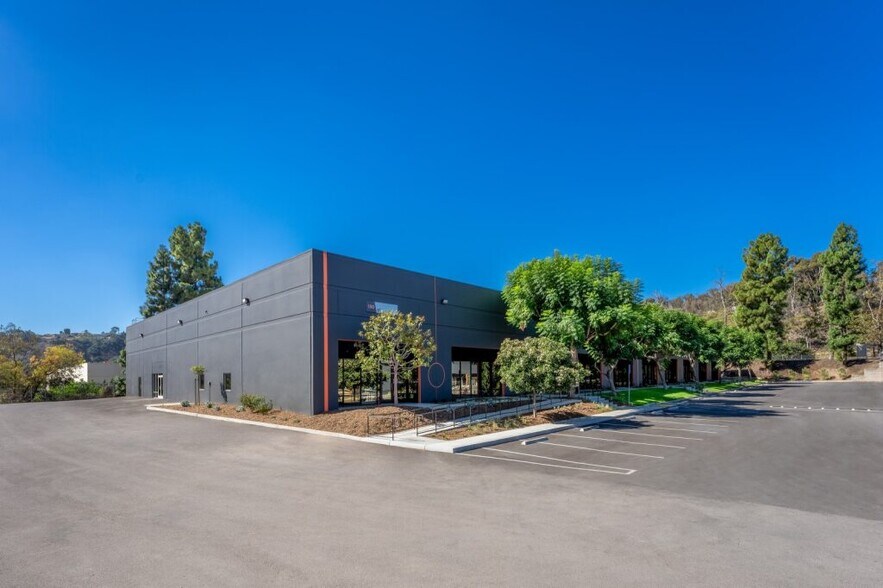 5965 Santa Fe St, San Diego, CA à louer - Photo de l’immeuble – Image 2 sur 4