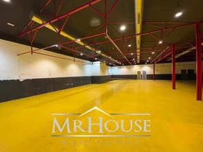 Local commercial dans Parla, Madrid à louer Photo intérieure– Image 1 sur 8