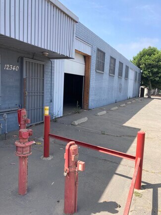 Plus de détails pour 12330-12340 Montague St, Pacoima, CA - Industriel/Logistique à louer