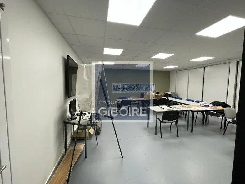 Industriel/Logistique dans Cesson-Sévigné à louer - Photo intérieure – Image 3 sur 8