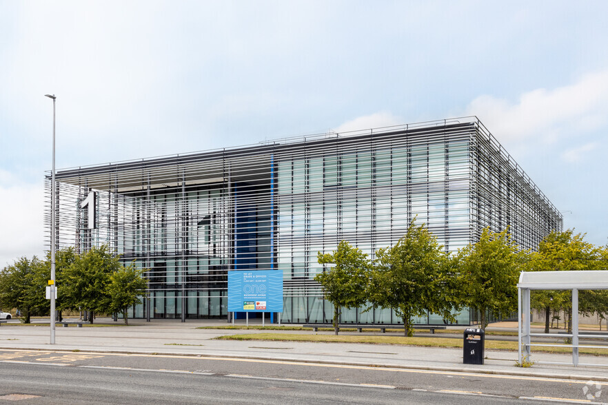 1 Waterfront Ave, Edinburgh à louer - Photo principale – Image 1 sur 26