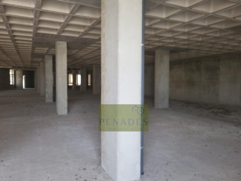 Local commercial dans València à louer - Photo de la construction – Image 1 sur 7