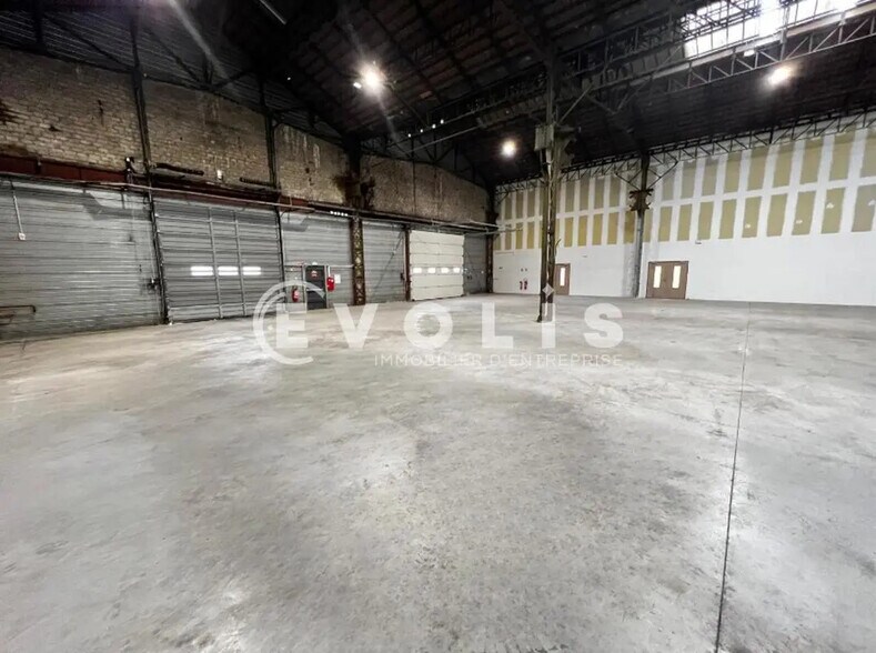 Bureau dans Corbeil-Essonnes à louer - Photo de l’immeuble – Image 2 sur 11